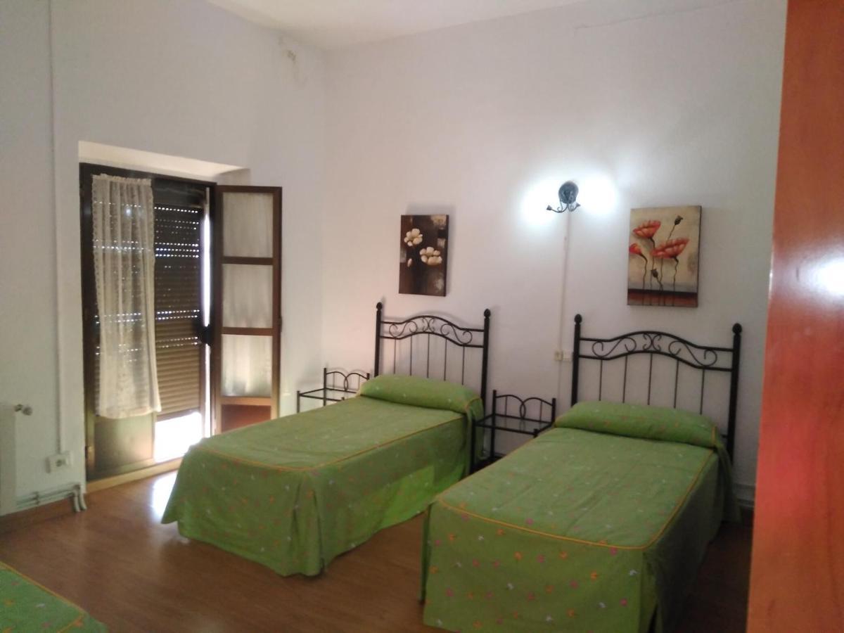 Pension Carretero Caceres Exterior photo
