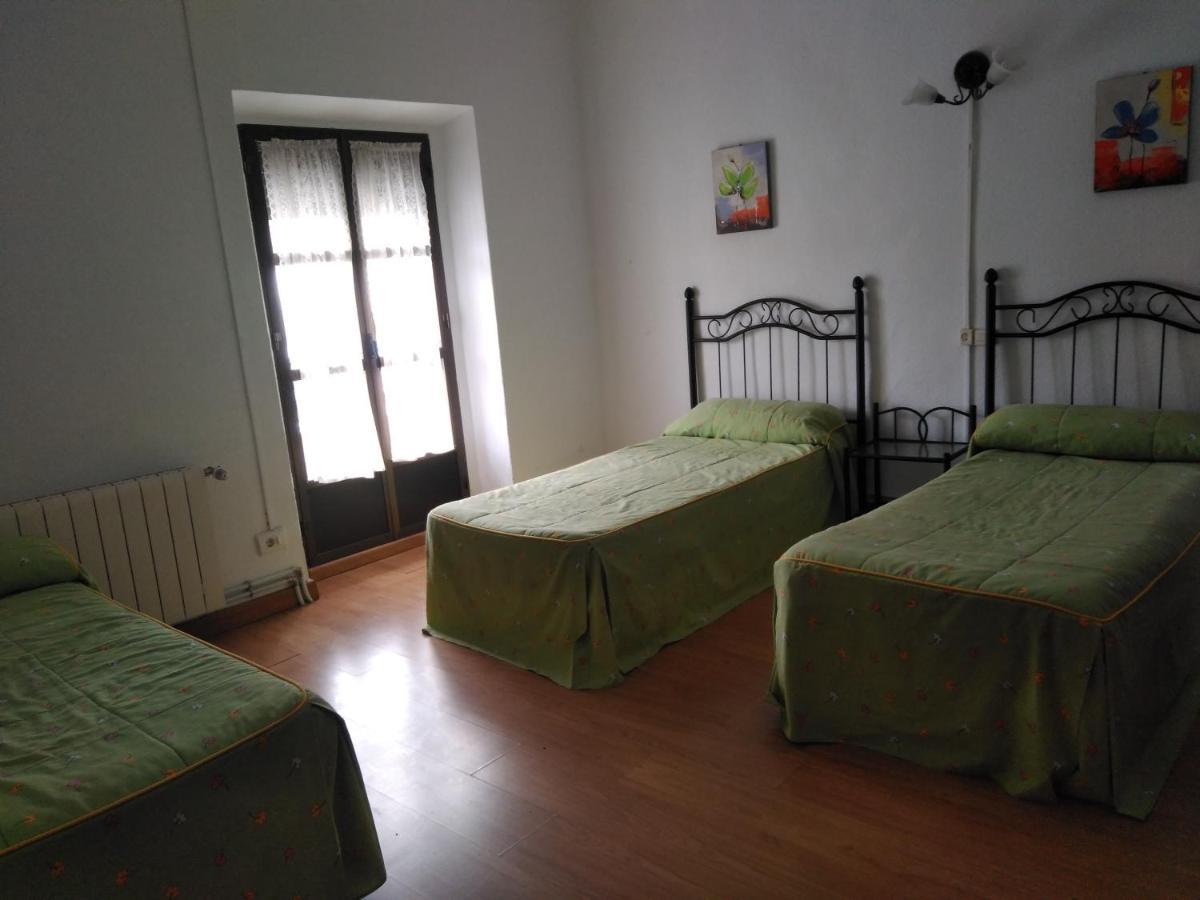 Pension Carretero Caceres Exterior photo